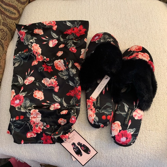 NEW Victoria’s Secret Satin Roses Faux Fur Slippers Medium 7/8 - Picture 4 of 5